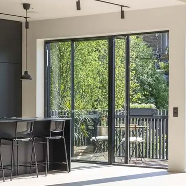 Skjutdörr lyftglid i termoisolerad aluminium Glasrikets Fönster