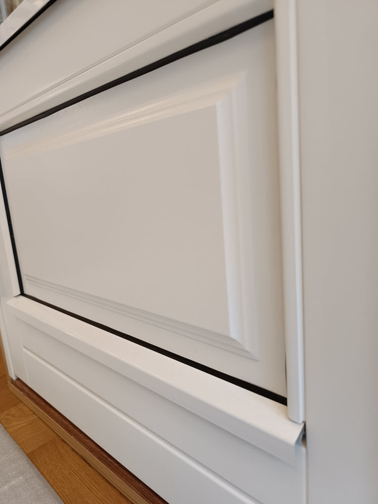 Spegelpanel med djupintryck