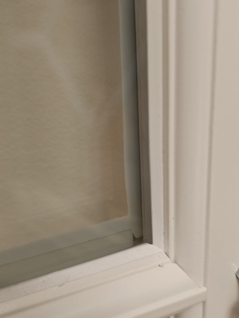 Glasrätningslist i vit kulör