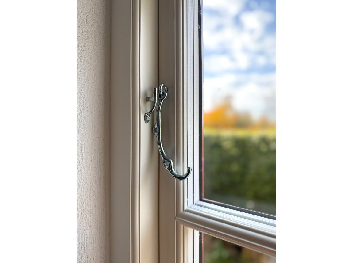 Stormhasp i kalldraget stål, en vacker detalj