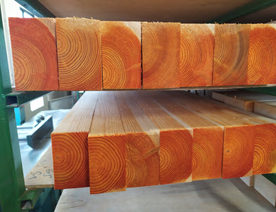 Virke i äkta kärnved till träfönster